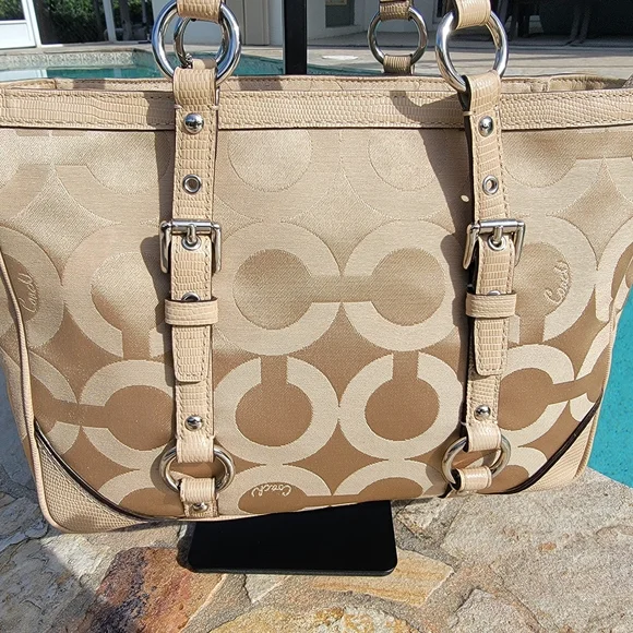 Coach Signature Buckle Tote Bag Tan With Leather Trim - Picture 6 of 14